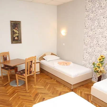 Hotel диана елхово 3*